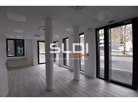 location commerce ruy montceau 38300