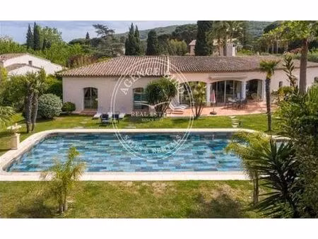 villa de luxe de 5 pièces en location saint-tropez  france