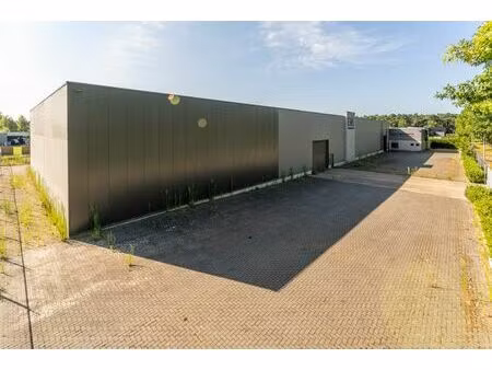 bedrijfsgebouw met woonst te huur