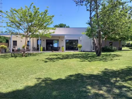 vente maison 5 pièces 166 m² à l'isle-jourdain (86150)  365 400 €