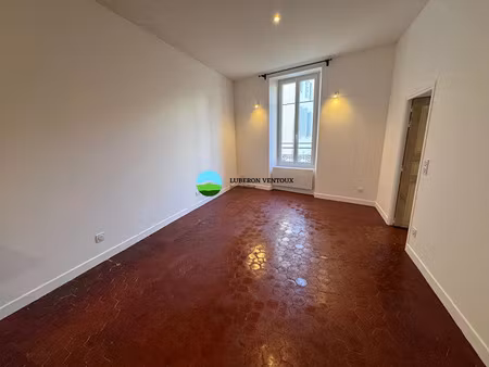 location appartement 2 pièces 38 m² à caromb (84330)  500 €