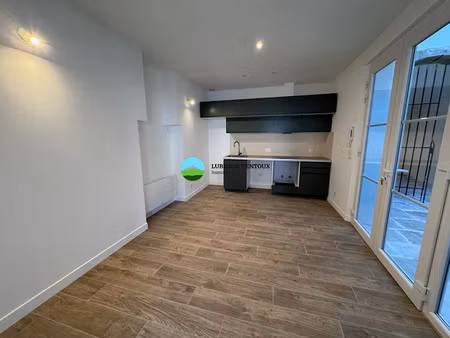 location appartement 5 pièces 85.88 m² à caromb (84330)  800 €