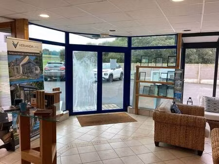 local d'activités à vendre