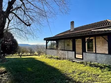 maison de campagne en pierre   très belle vue position dominante