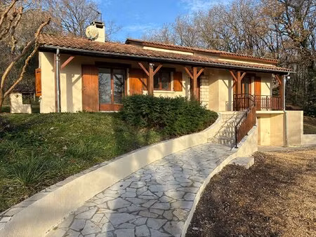 maison en campagne entièrement rénovée . vue dominante