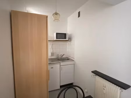 location meublée appartement 1 pièce 30 m² à saint-etienne (42000)  450 €