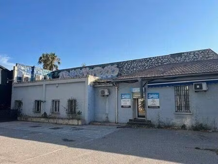 local commercial à louer