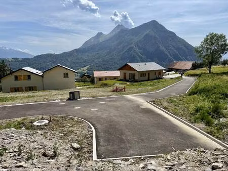 terrain constructible viabilisé à vendre