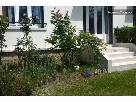 location meublée appartement 3 pièces 67 m² à chatou (78400)  2 200 €