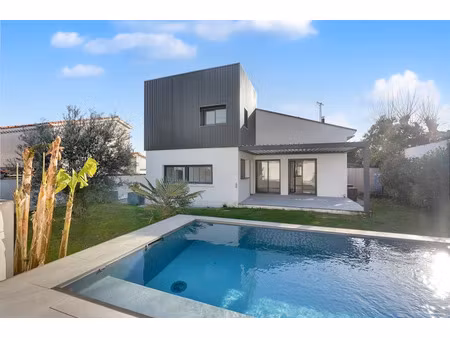 location meublée maison 4 pièces 160 m² à blagnac (31700)  2 071 €