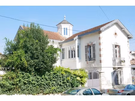 location maison 6 pièces 152.65 m² à perigueux (24000)  1 265 €