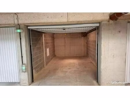 garage fermé en sous-sol copro sécurisée à mittelhausbergen