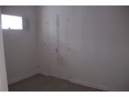 à basse-terre  vaste appartement t2 à louer avec balcon