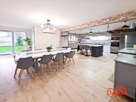 pommereuil – grande longère rénovée de 297 m² avec cour  j