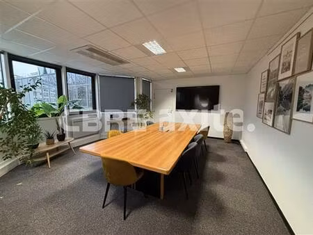 location bureau annecy 332 m²