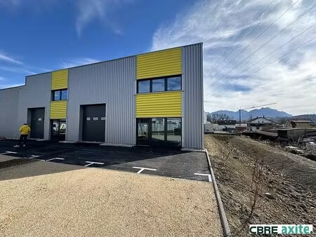 location local d'activités la motte servolex 270 m²