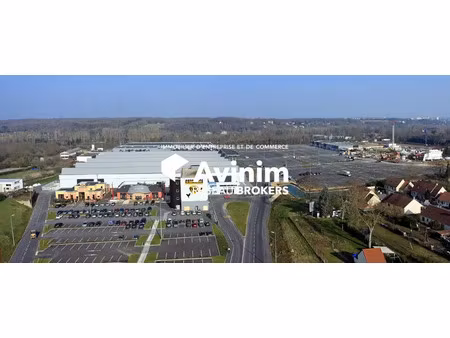 rare - local restaurant dans un cc de loisirs