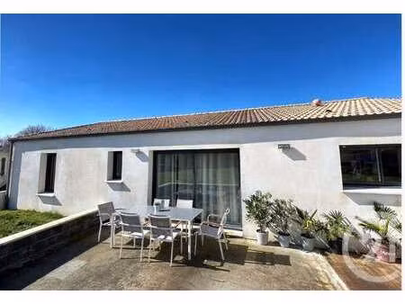 vente maison à nesmy (85310) : à vendre / 92m² nesmy