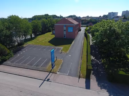 hôtel 2 étoiles 50 chambres emplacement stratégique à li