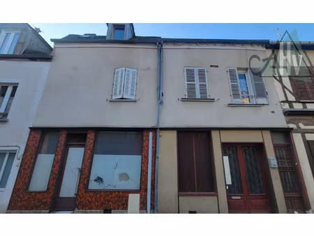 77 - immeuble à rénover