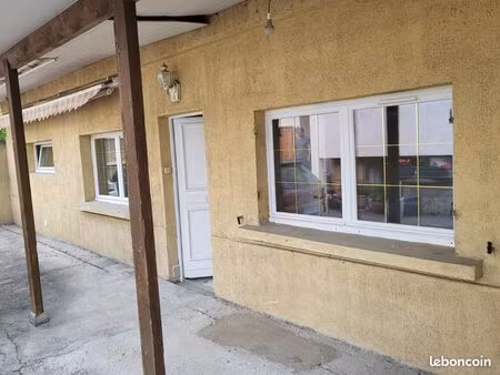 très beau f2 zone pavillonnaire très calme