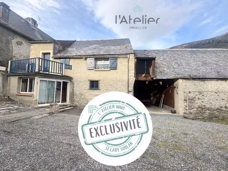 « la maison de la cour » authentique maison pyrénéenne au