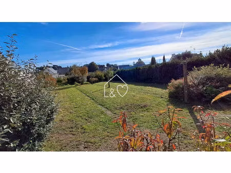 guérande centre  terrain à bâtir   554m2  à 600m des remparts.