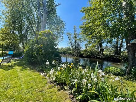 terrain 1 024 m² saumeray