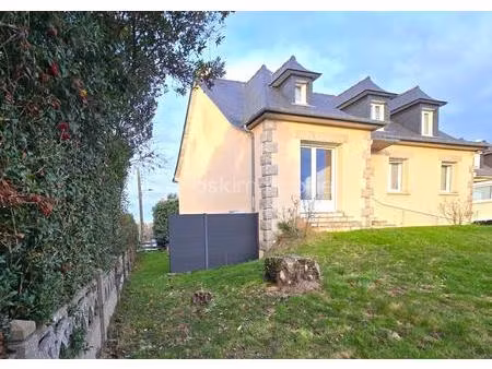 maison de 126 m² à bourg-des-comptes