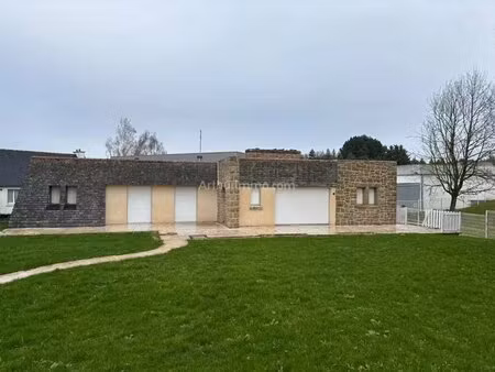 maison spacieuse à ploumagoar avec puits et volets électriques