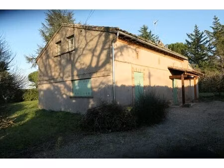 maison t6 a renover sur belle parcelle