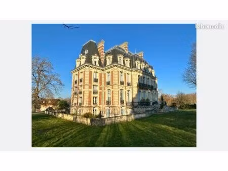 direct particulier - studio meublé - dans château de limours