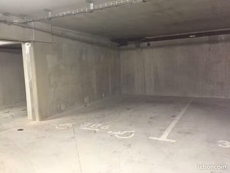 location parking saint jacques busway pmr