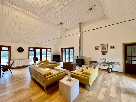 maison de charme 4 chambres  grand terrain et bois et 5400m2