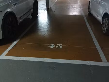 place de parking souterrain