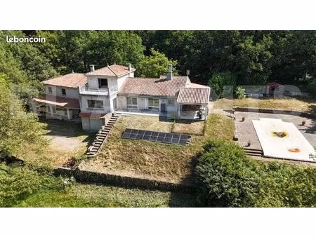 propriété 11 pièces 340 m²