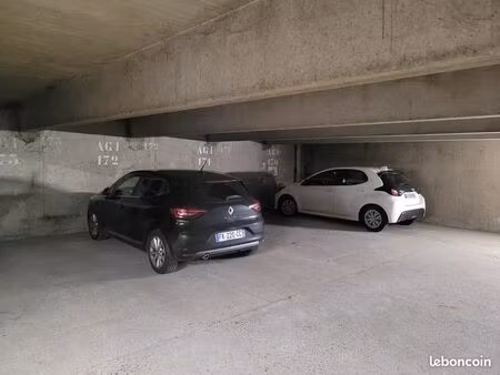 place de parking 12 m² evry rue de sion