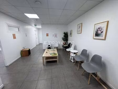 location bureaux et commerces à déville-lès-rouen (76250) : à louer / 17m² déville-lès-rou