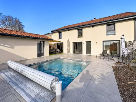 maison 191.2m² rénovée en 2022 terrain 362m²