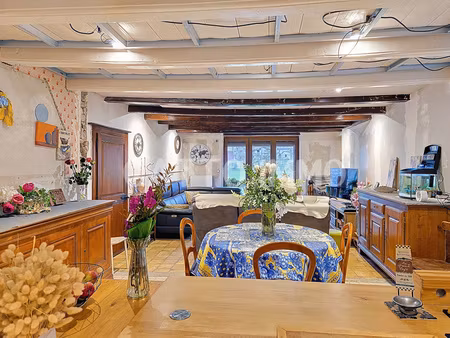 maison 150m² + grange 200m² + appentis 120m² sur ter 942m² -> fort potentiel