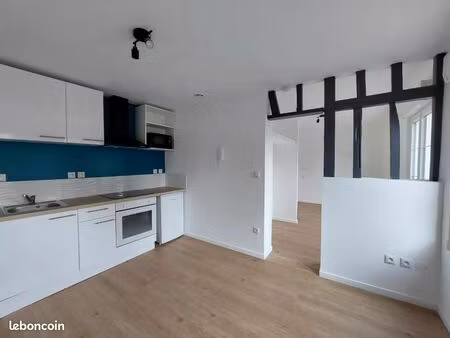 studio 1 pièce 24 m²