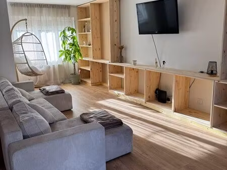 maison meublée 80m2 avec 2 chambres et jardin