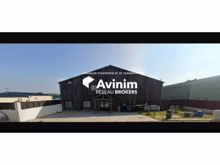 local d'activité de 340m² - cour privative de 200m²