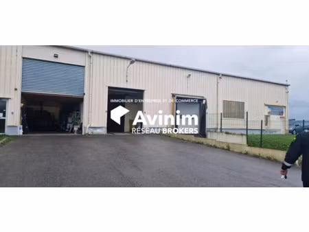 local d'activité en copropriété d'une surface totale de 182 2