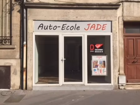 local avec vitrine 40 m2 - mon desert nancy