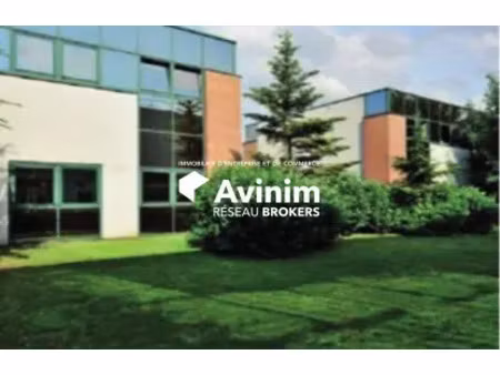 local d'activité mixte de 329m² - 1 porte sectionnelle