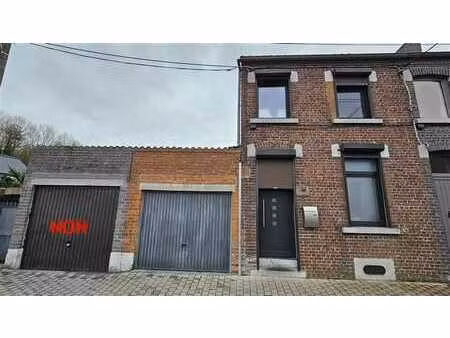 sous option - plus de visite - chouette maison avec garage e