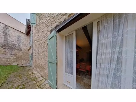 10 min de forcalquier maison de village 127 m2