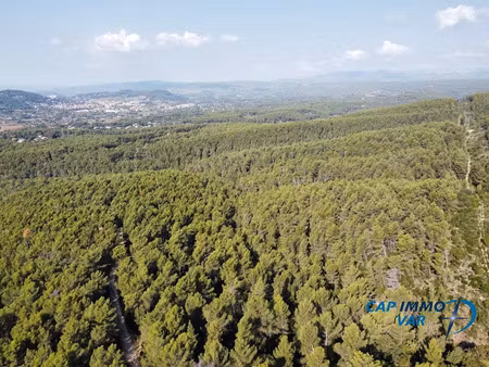 vente terrain 19240 m² à evenos (83330)  19 000 €