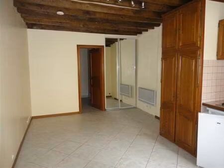location appartement 1 pièce 26 m² à sens (89100)